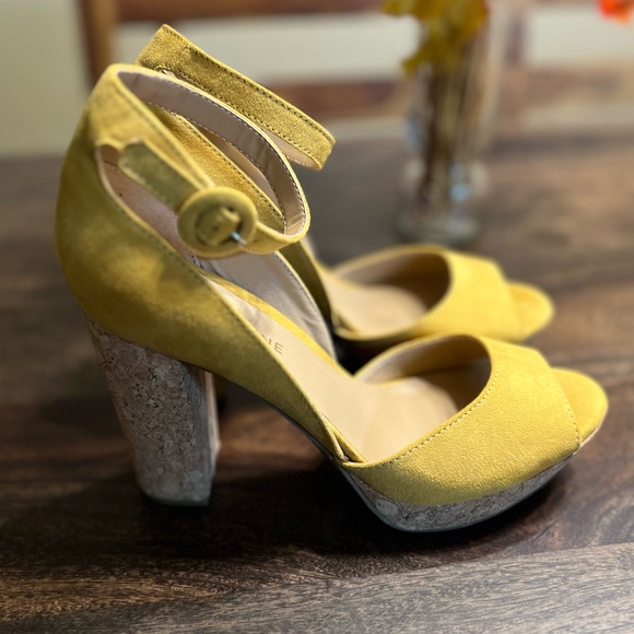 SUN STONE Womens Yellow 1" Platform Reeta Round Toe Block Size 7 1/2 - Picture 4 of 4